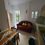 Summer Vibes House